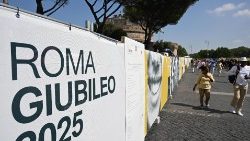 Os trabalhos para o Jubileu na Piazza Pia, em Roma